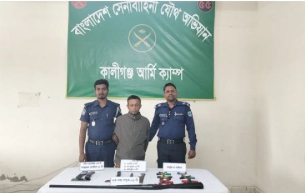 সেনা অভিযানে অস্ত্র-গুলিসহ আটক ১ জন